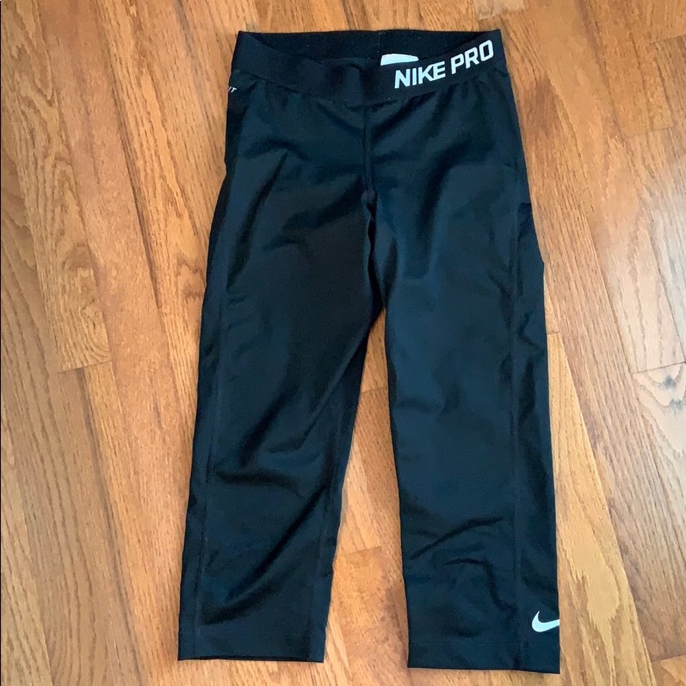 Nike Pro cropped leggings